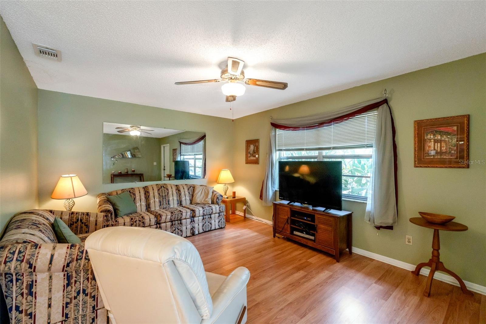 1814 FOXHUNT DRIVE A