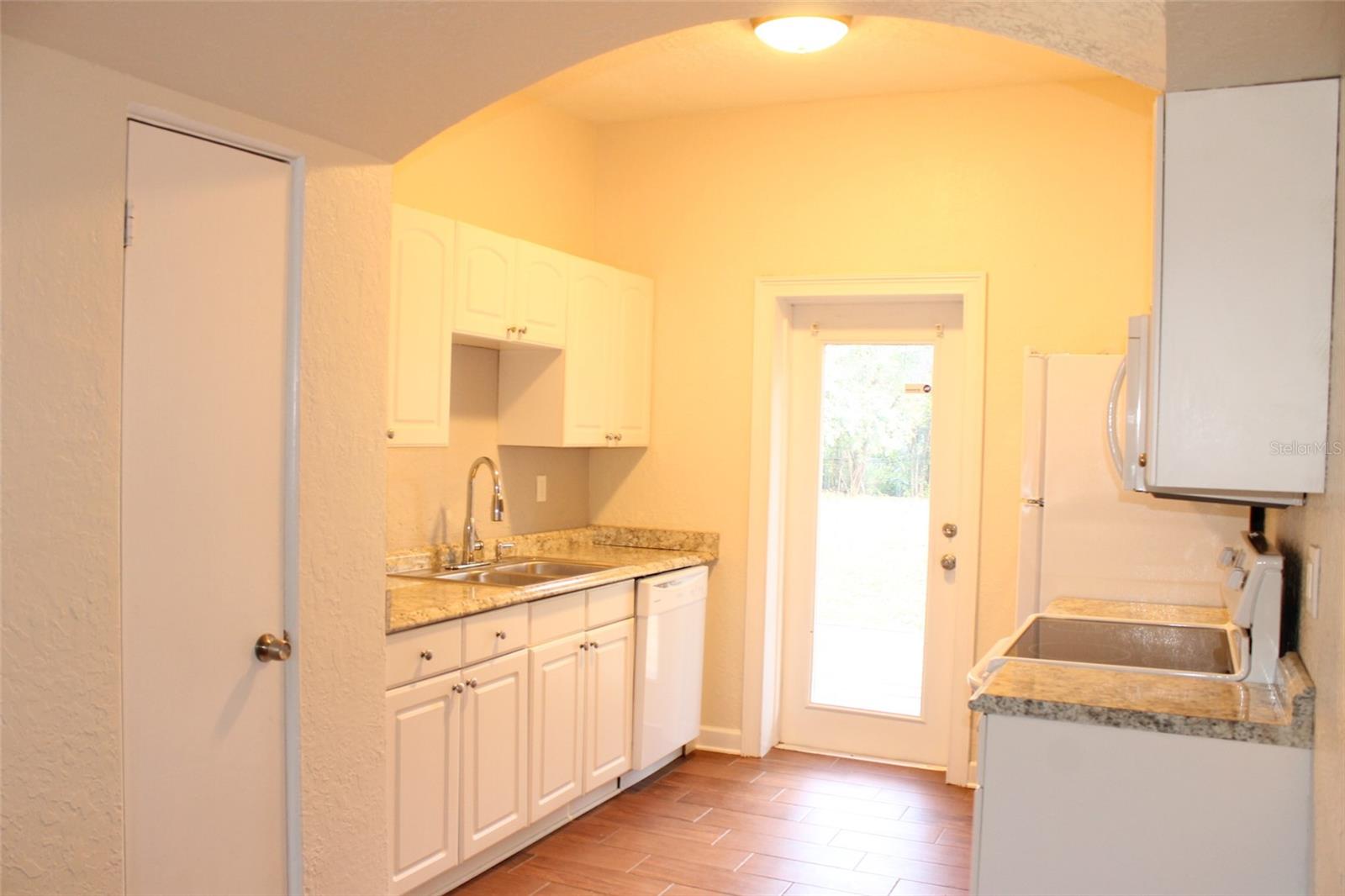 TEMPLE TERRACE ANNEX - Residential Lease