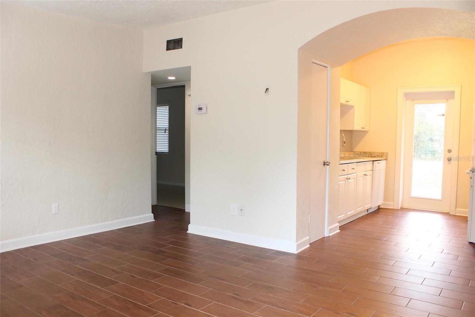 TEMPLE TERRACE ANNEX - Residential Lease