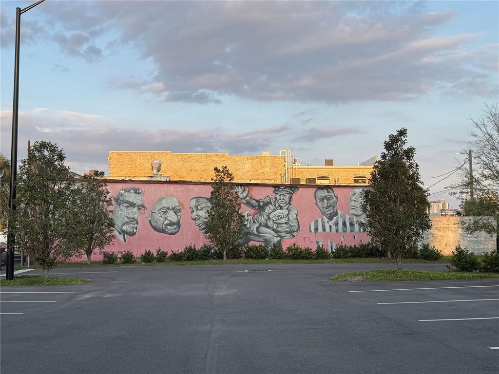 Photo of 2110 W Main Street, Tampa, FL 33607 (MLS # TB8500292)