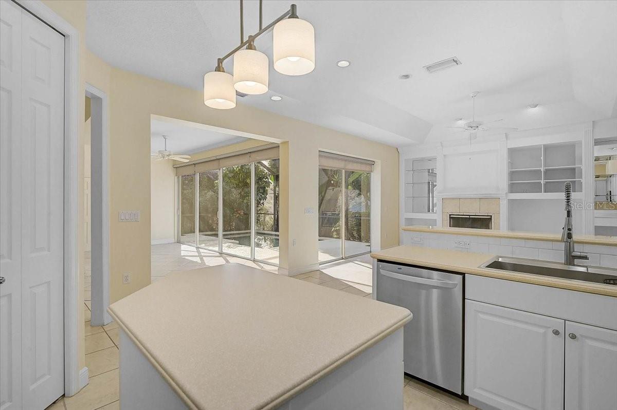 ASHTON MANOR - Residential