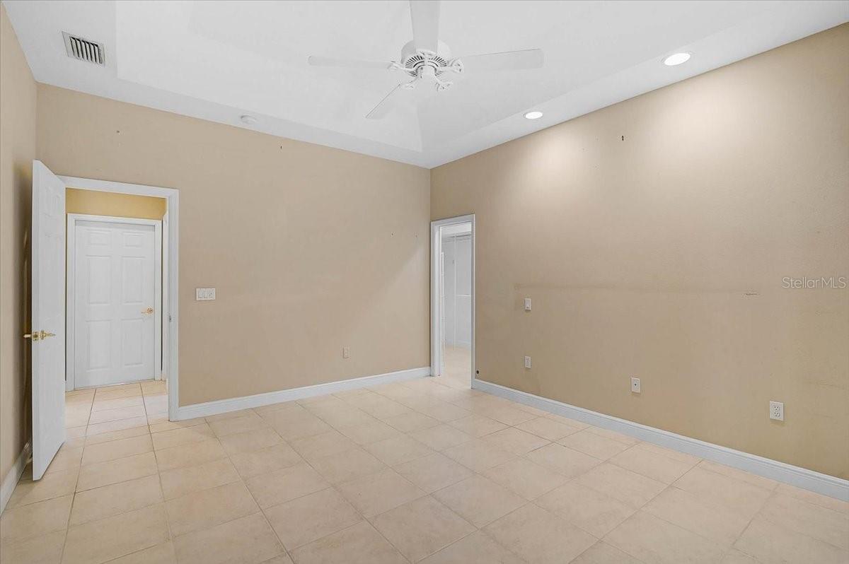 ASHTON MANOR - Residential