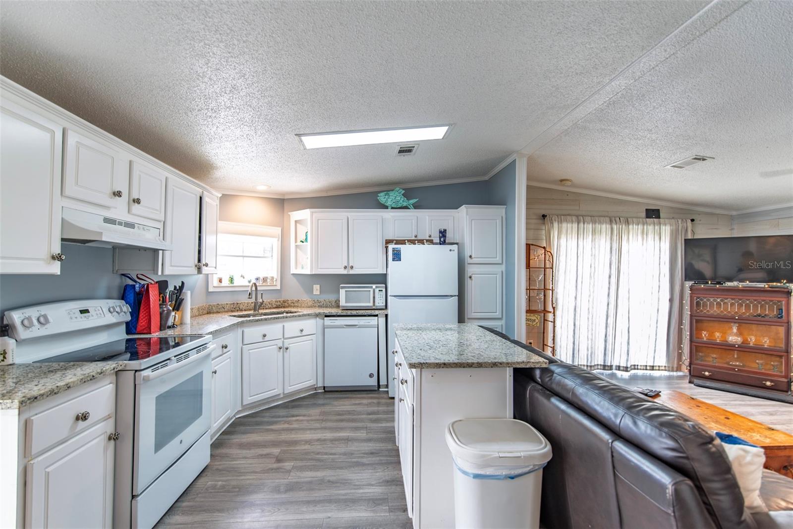 WINDMILL VILLAGE - Residential