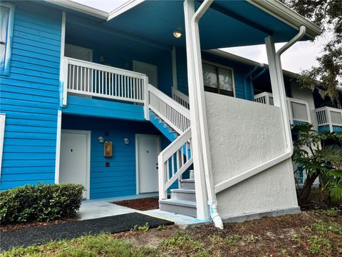 A home in PALM HARBOR