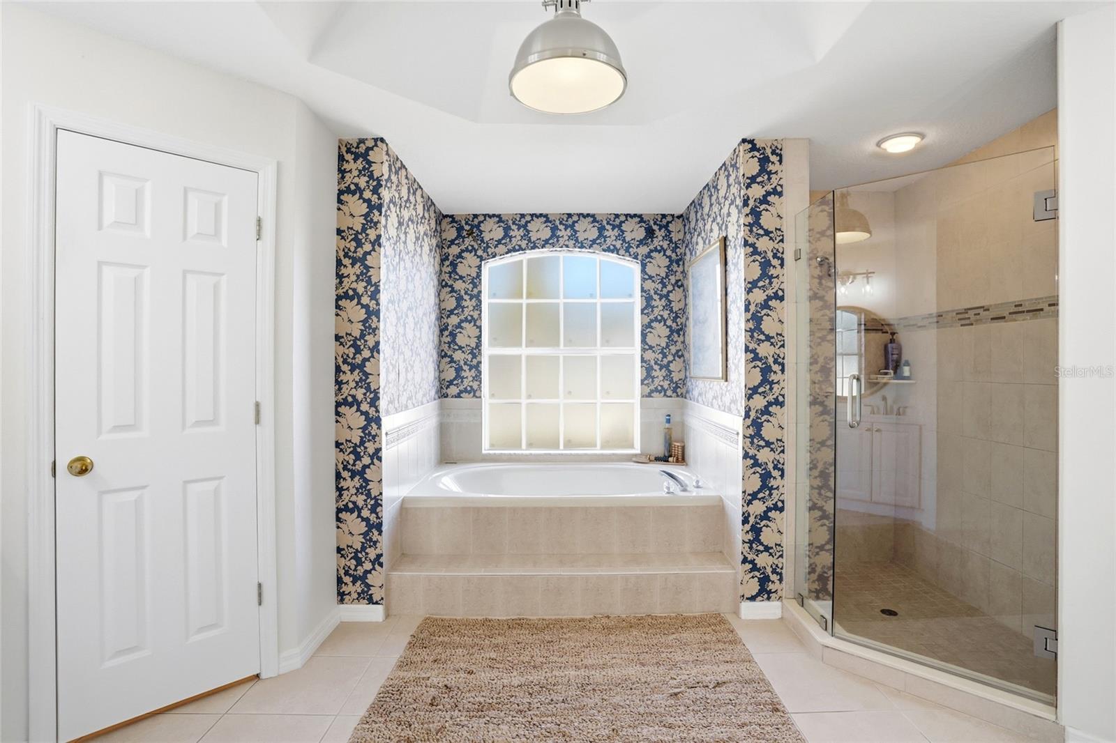 GLEN ABBEY UNIT 06 - Residential