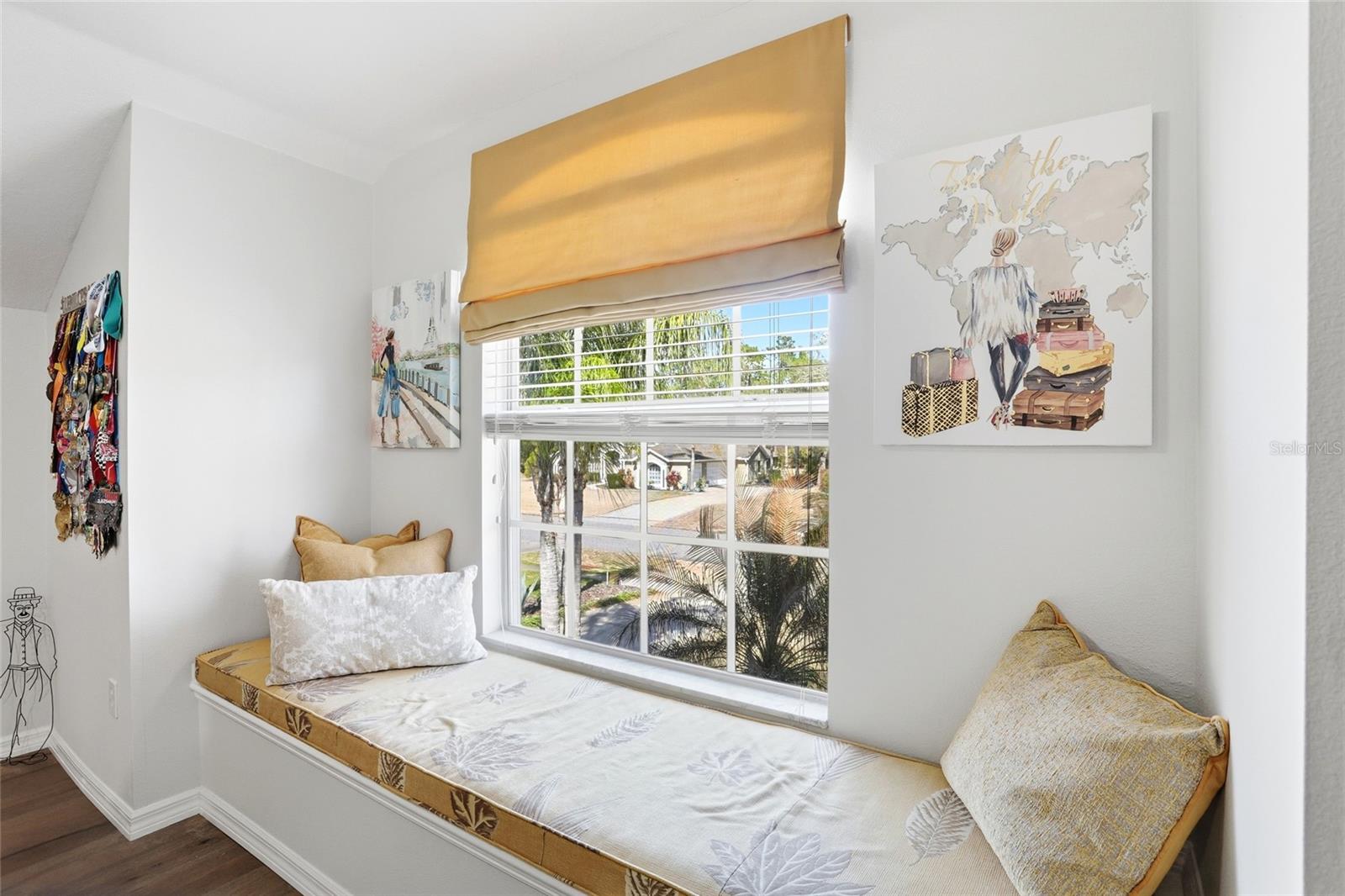 GLEN ABBEY UNIT 06 - Residential