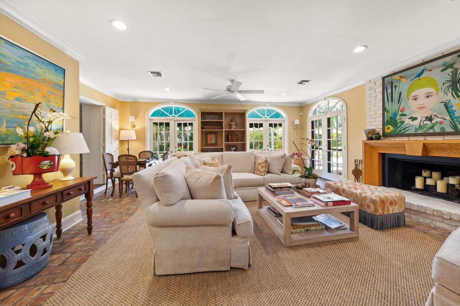 BELLEAIR ESTATES - Residential