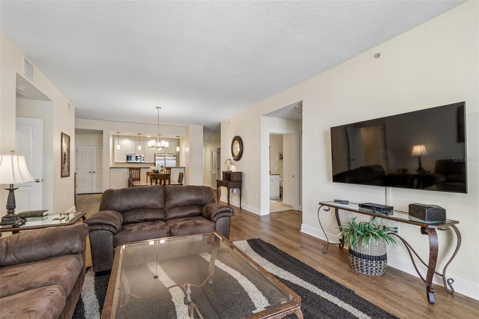 STATION SQUARE CONDO - Residential