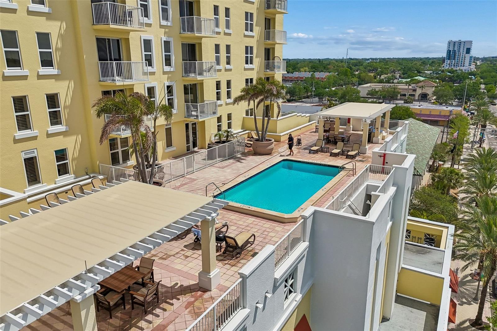 STATION SQUARE CONDO - Residential