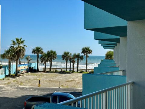 A home in DAYTONA BEACH