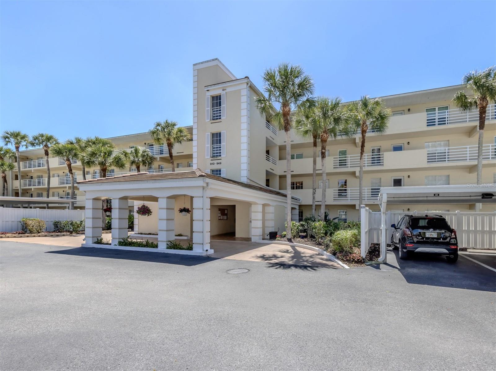 NINTH FAIRWAY - Residential