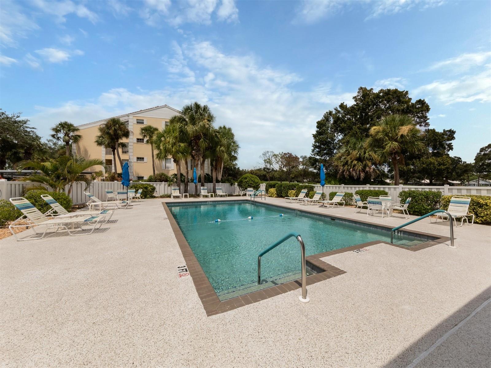 NINTH FAIRWAY - Residential