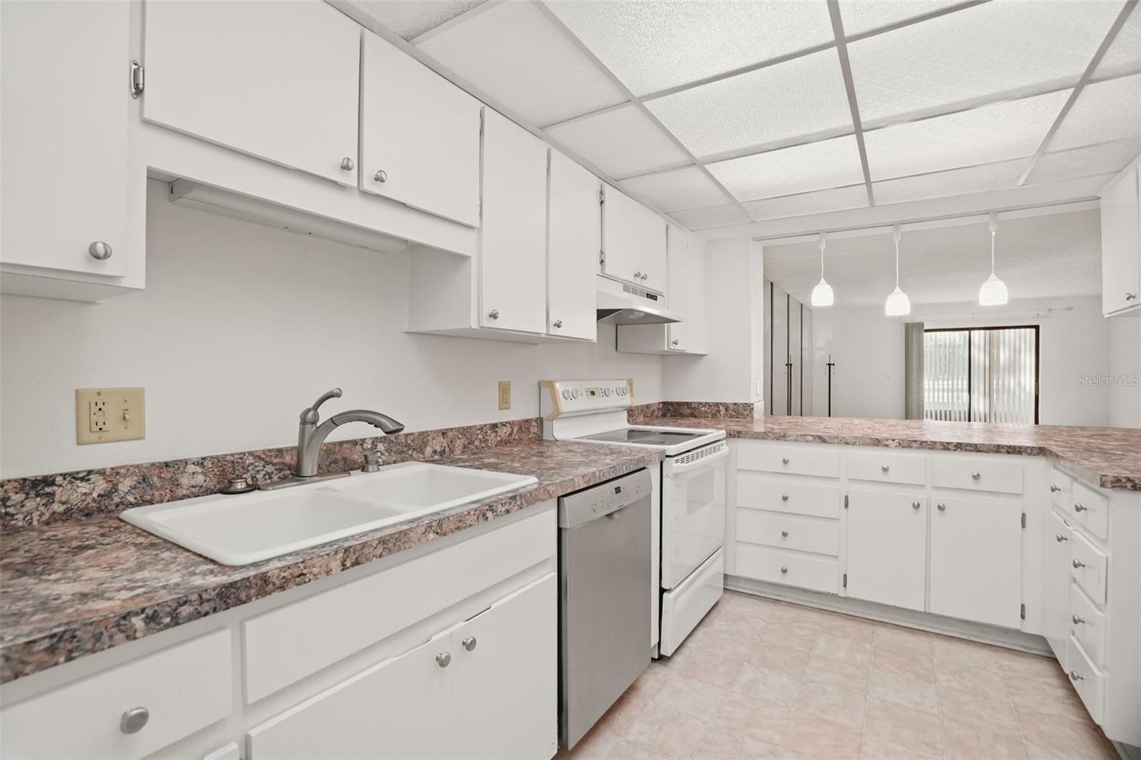 1200 TARPON WOODS BOULEVARD L4
