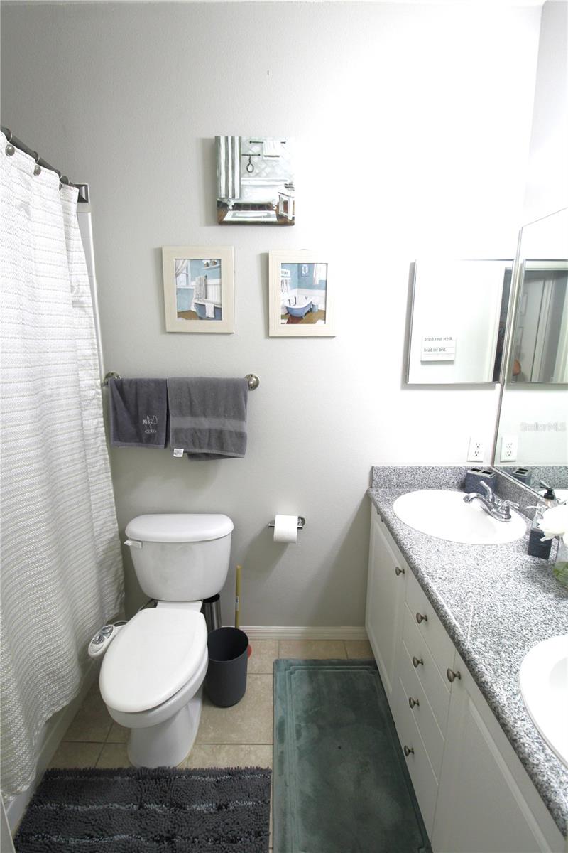 CAROLINA LANDINGS AT UNIVERSITY PLACE A - Residential Lease