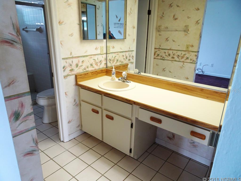 Sandpiper Lake At Pelican Bay Ph 05 - Residential