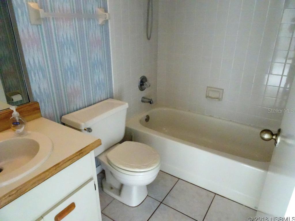 Sandpiper Lake At Pelican Bay Ph 05 - Residential