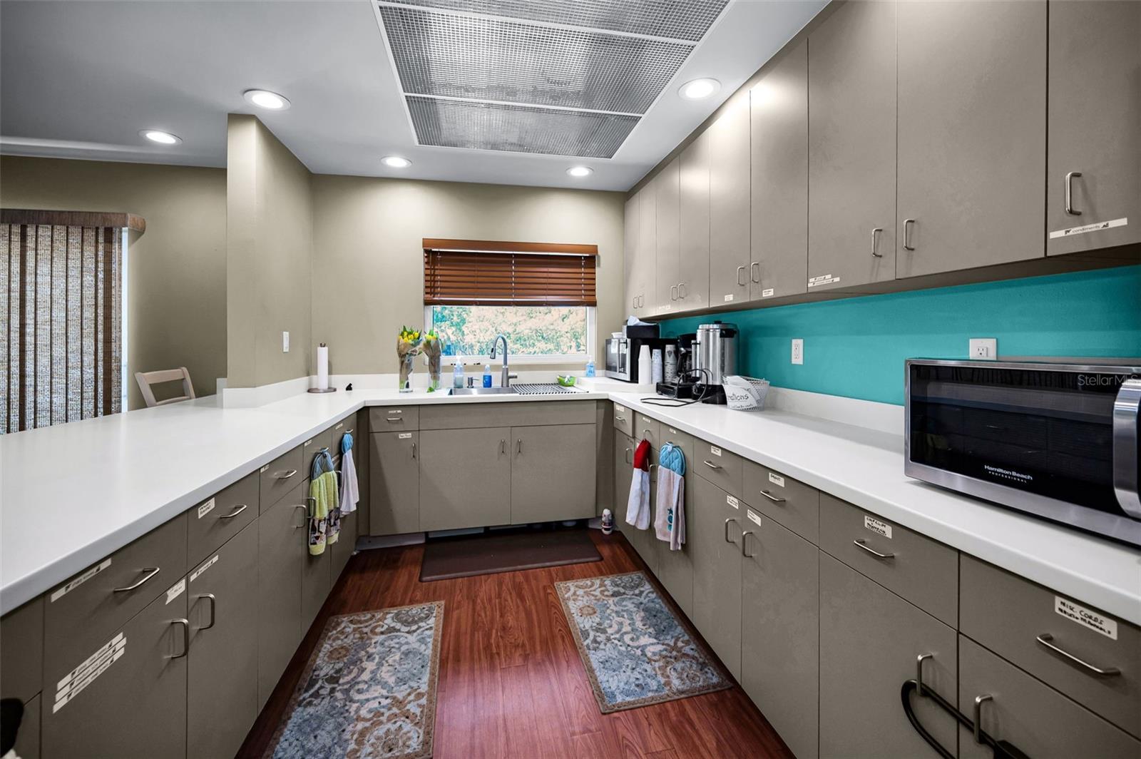 GREEN DOLPHIN PARK CONDO - Residential