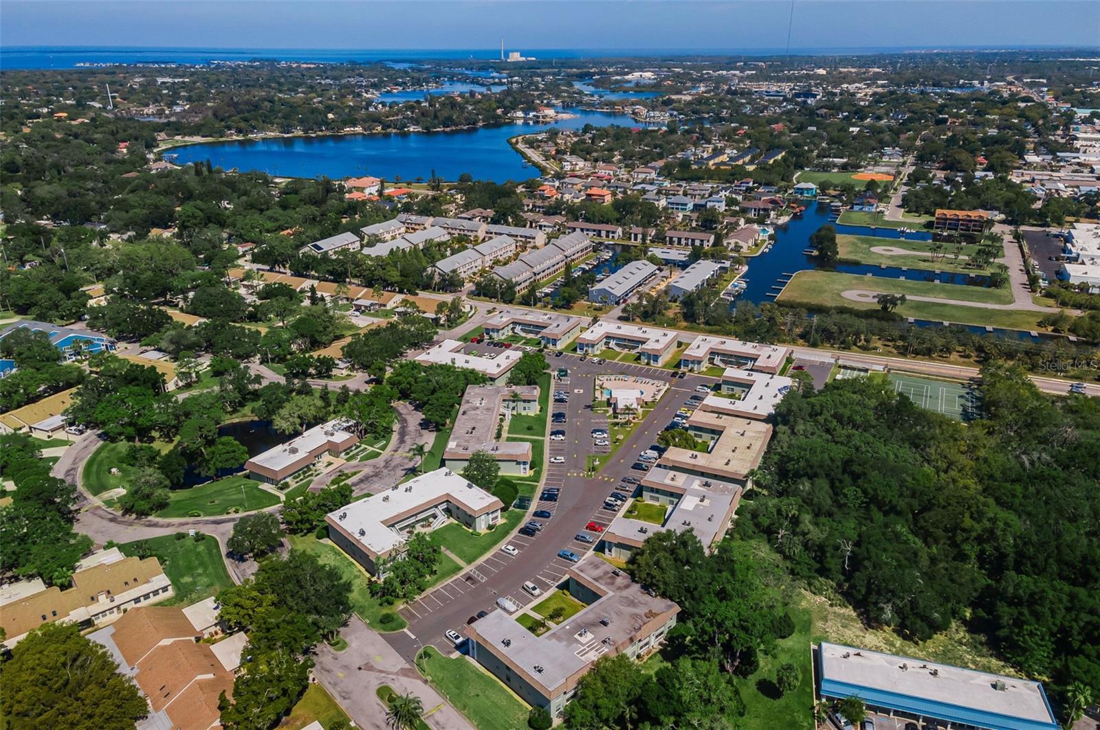 GREEN DOLPHIN PARK CONDO - Residential