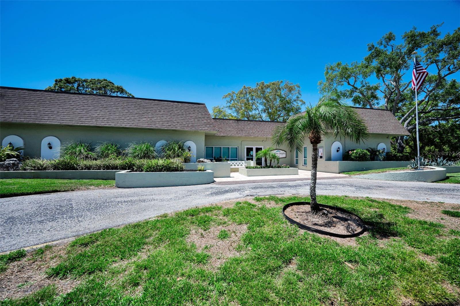 GREEN DOLPHIN PARK CONDO - Residential