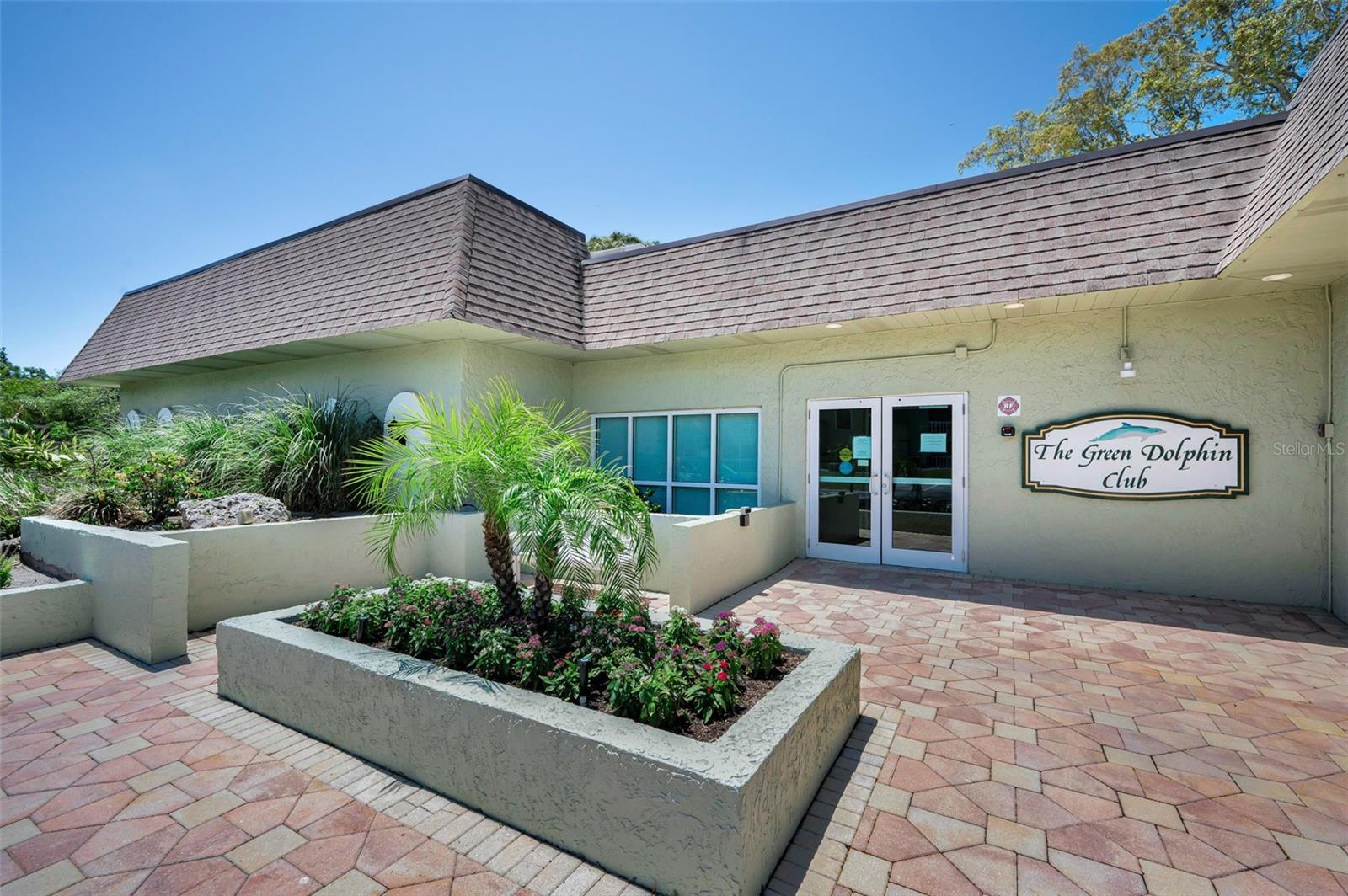 GREEN DOLPHIN PARK CONDO - Residential