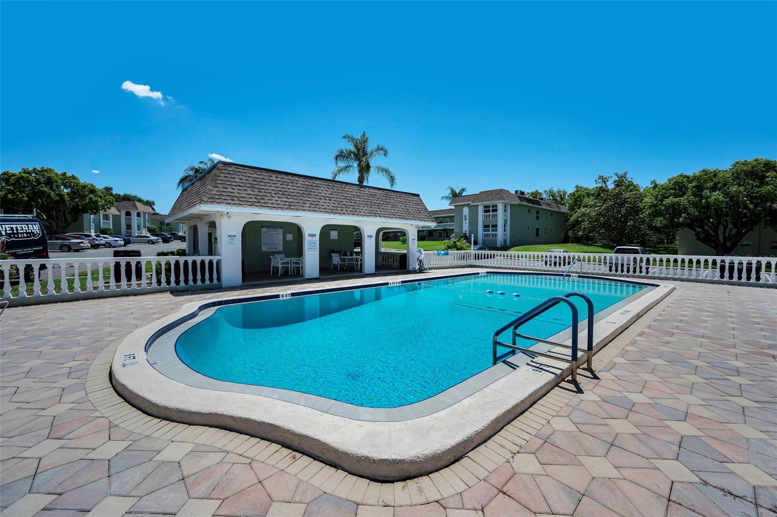 GREEN DOLPHIN PARK CONDO - Residential