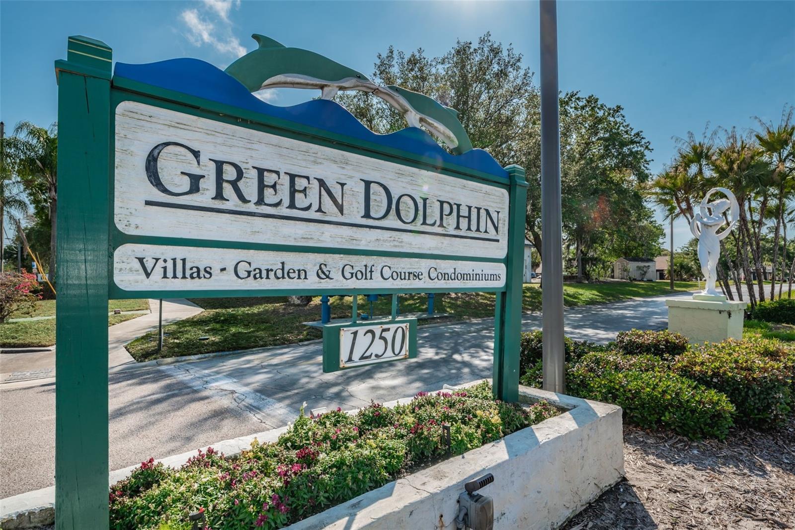 GREEN DOLPHIN PARK CONDO - Residential