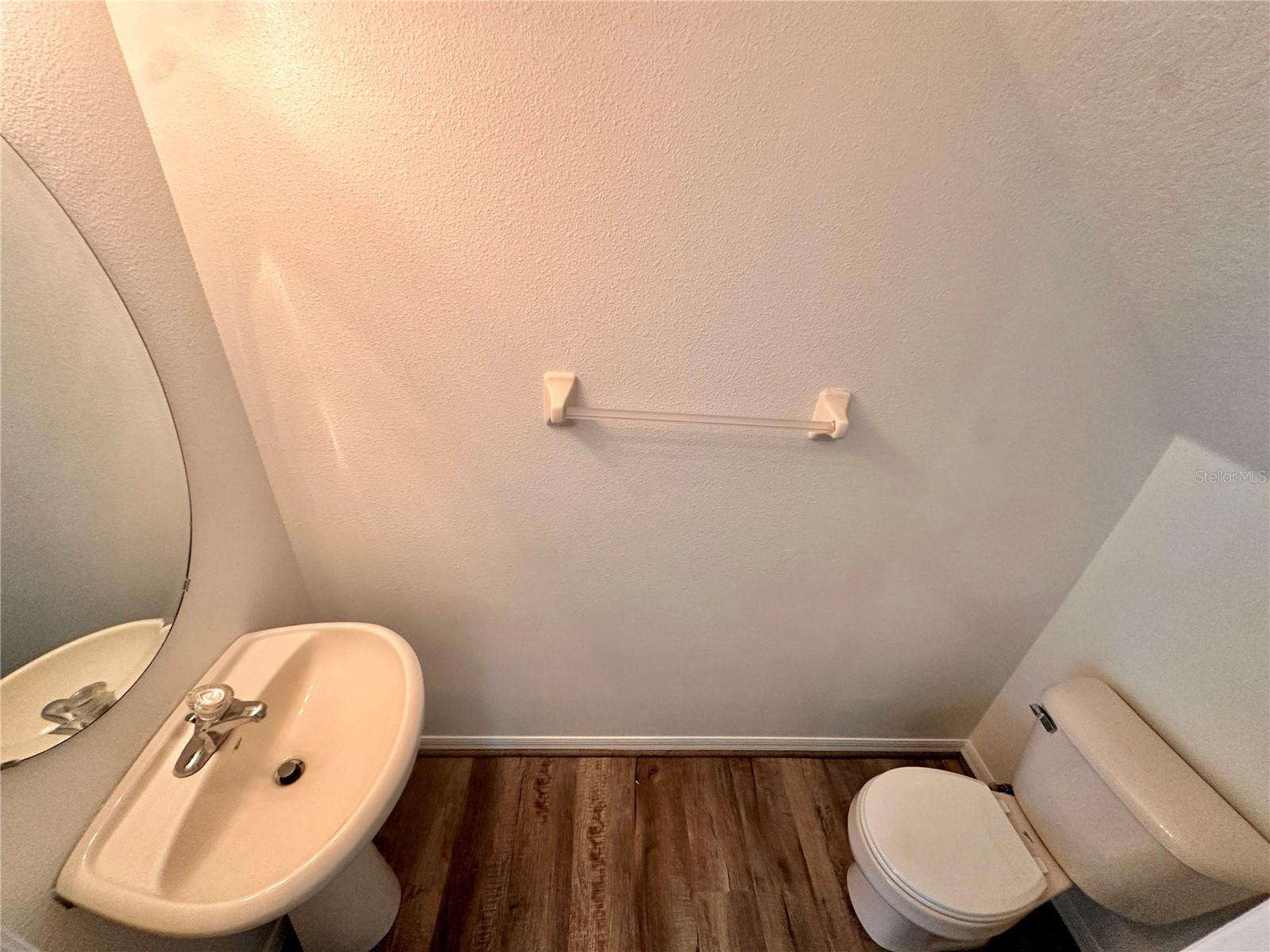 ASHFORD PARK TWNHMS REP ONE - Residential Lease