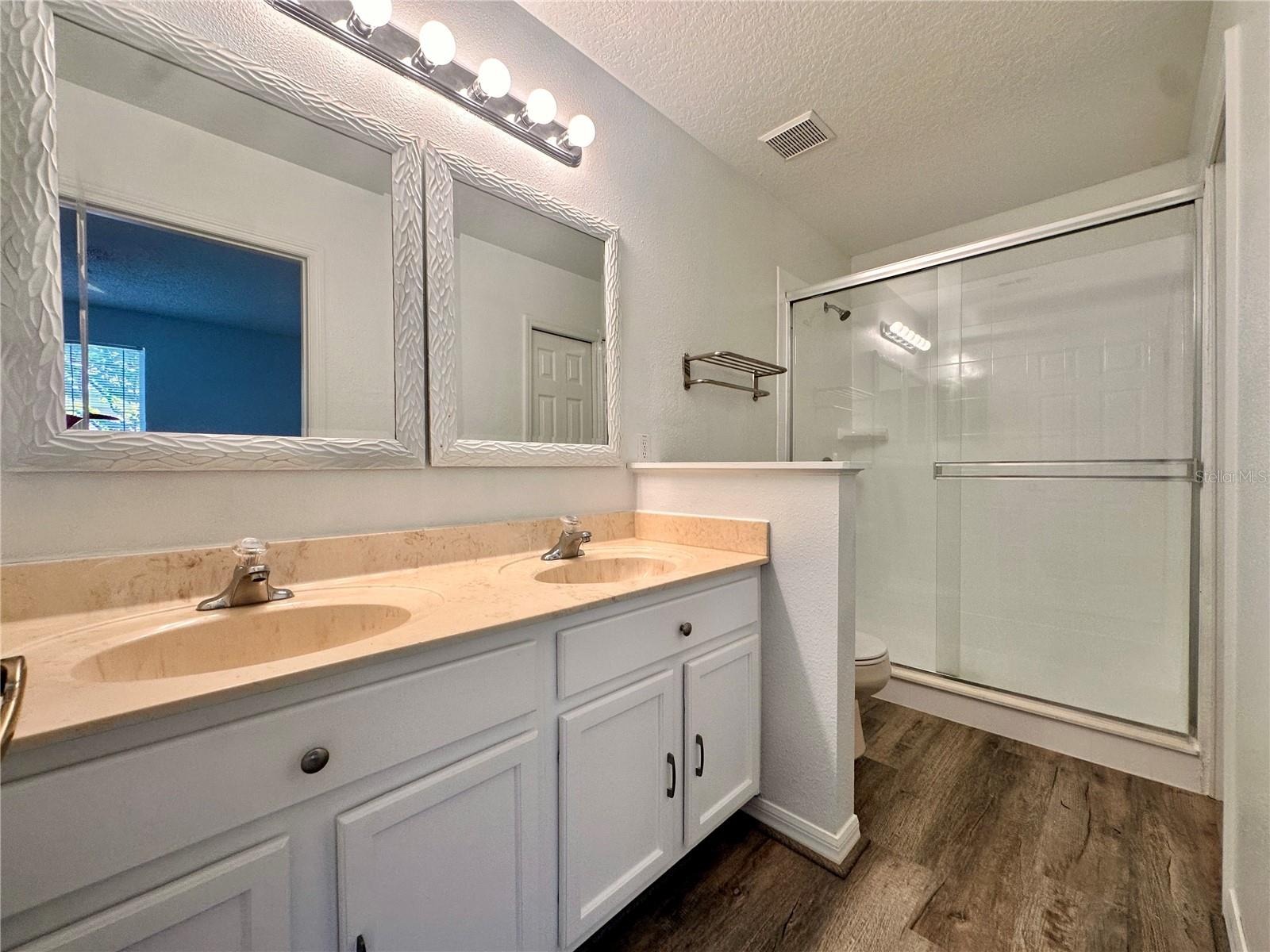 ASHFORD PARK TWNHMS REP ONE - Residential Lease