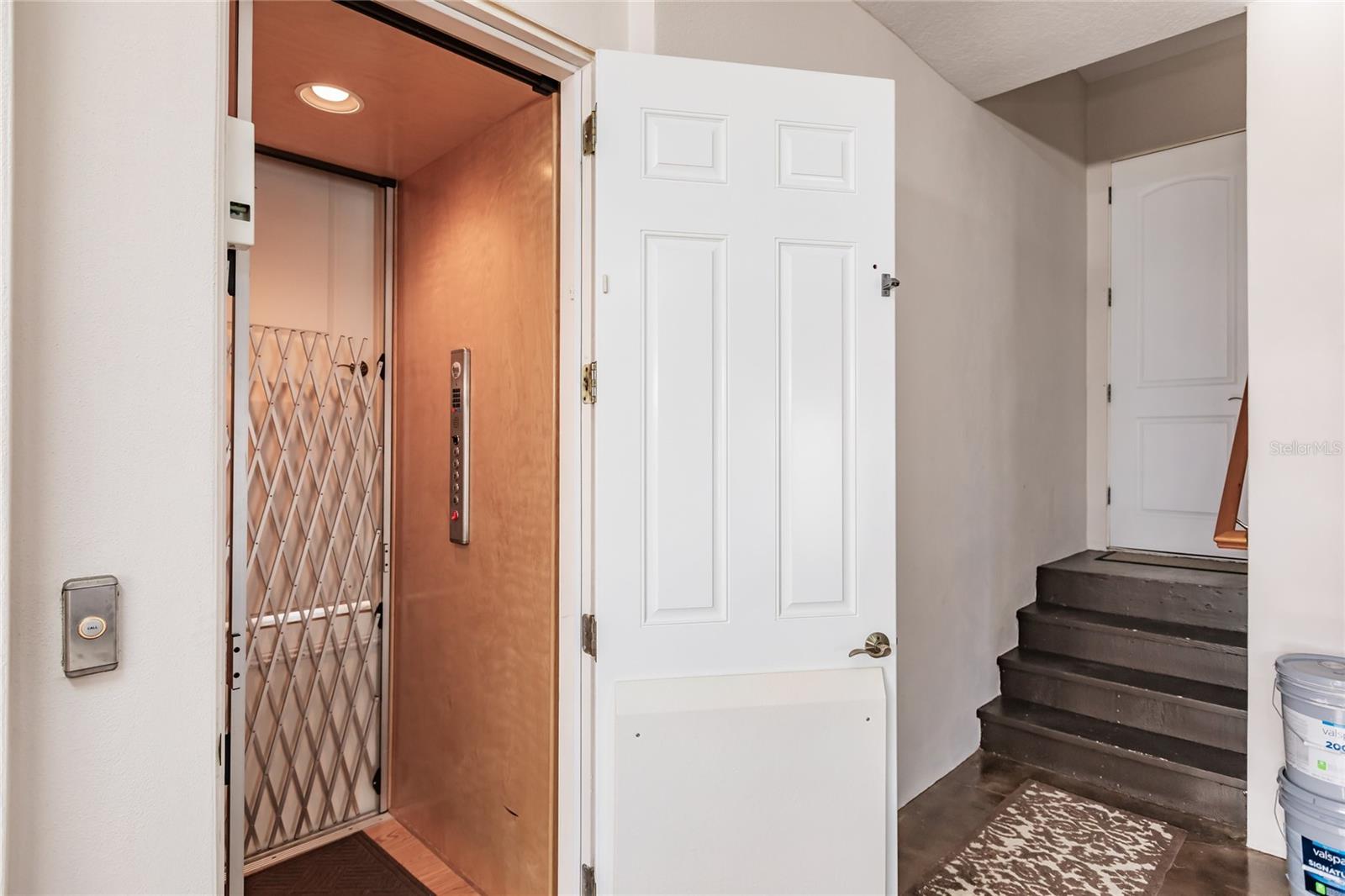 HOLIDAY HARBOR UNIT 1 - Residential