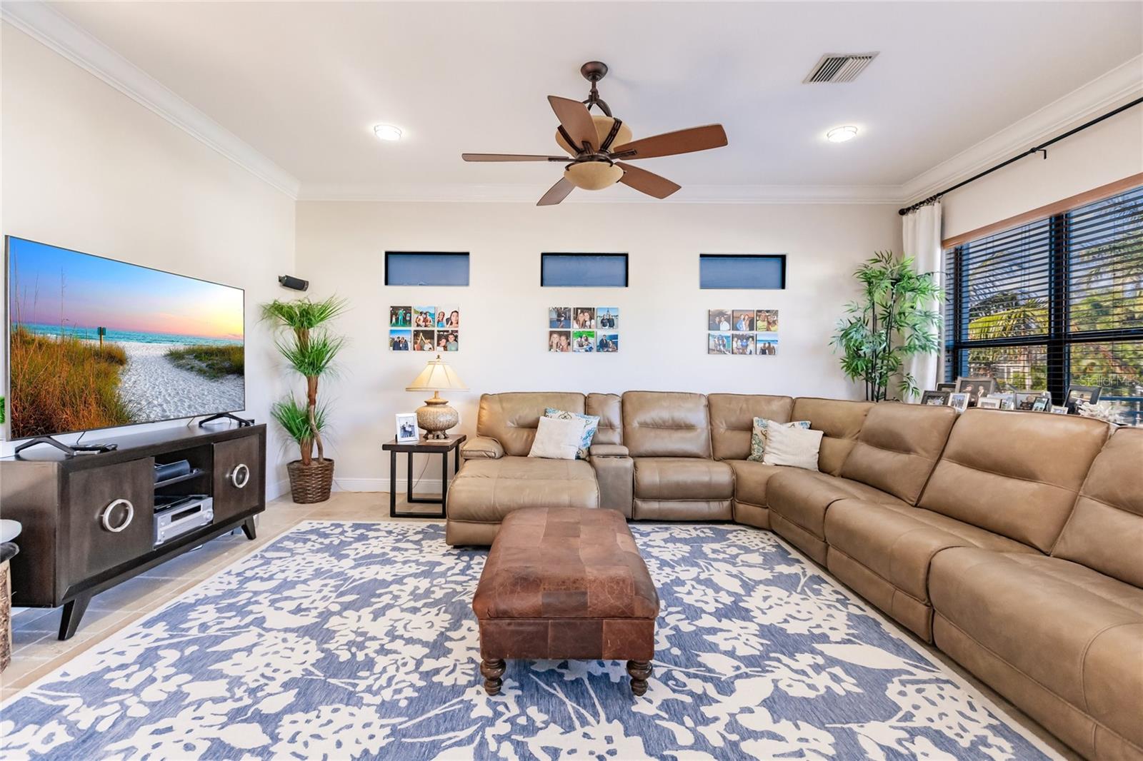 HOLIDAY HARBOR UNIT 1 - Residential