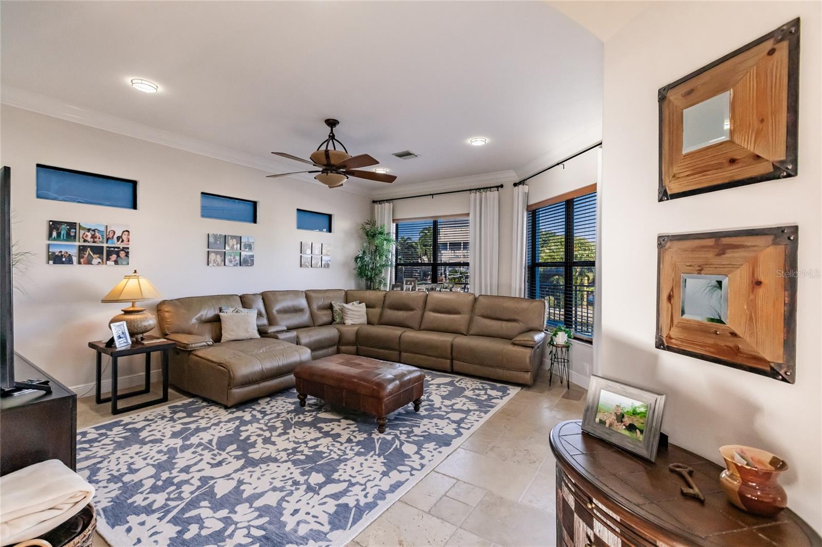 HOLIDAY HARBOR UNIT 1 - Residential