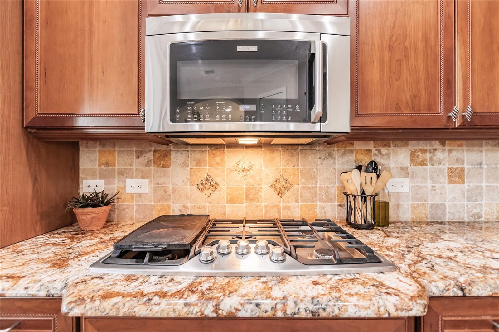 HOLIDAY HARBOR UNIT 1 - Residential