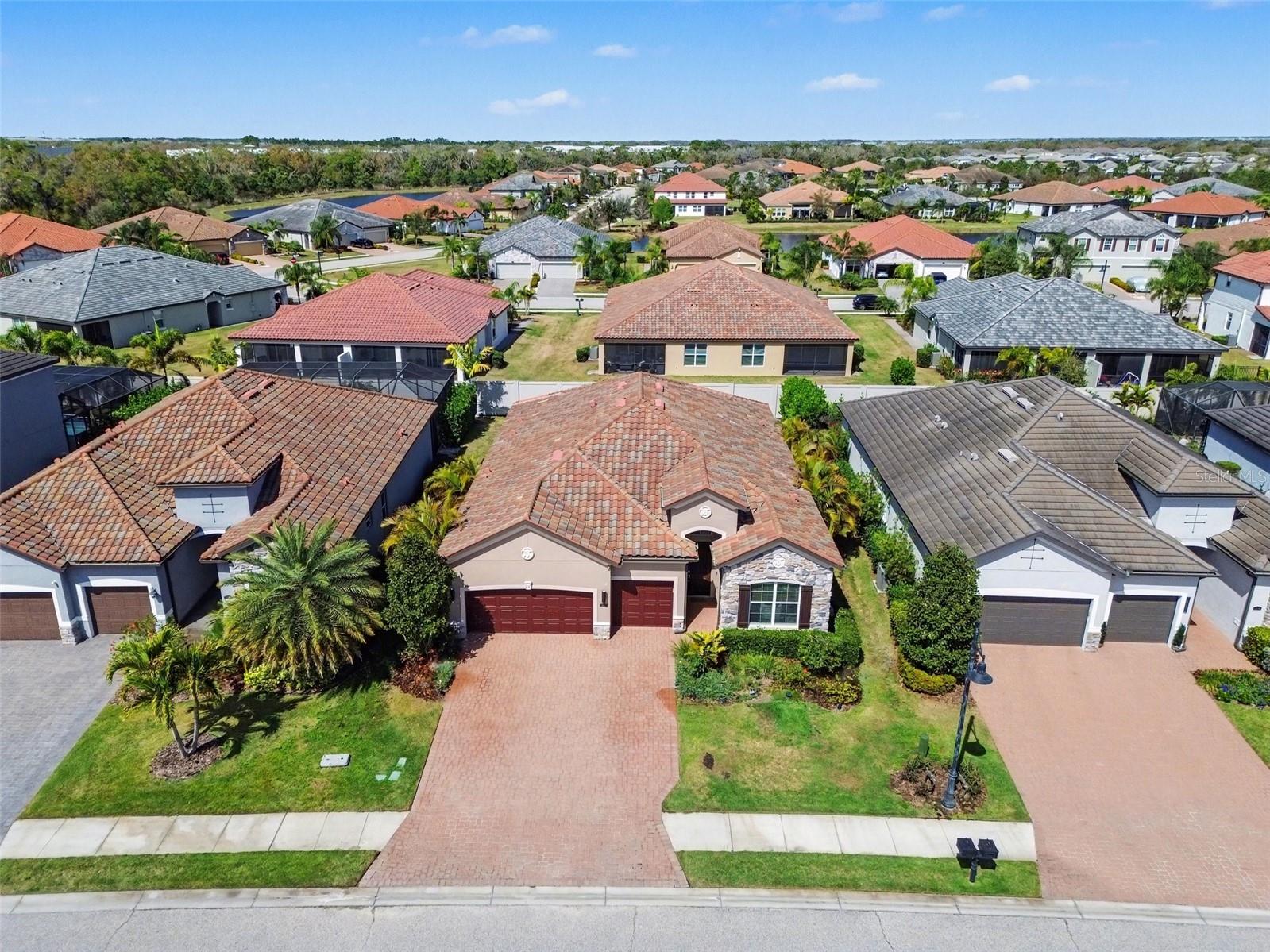 ARBOR GRANDE - Residential