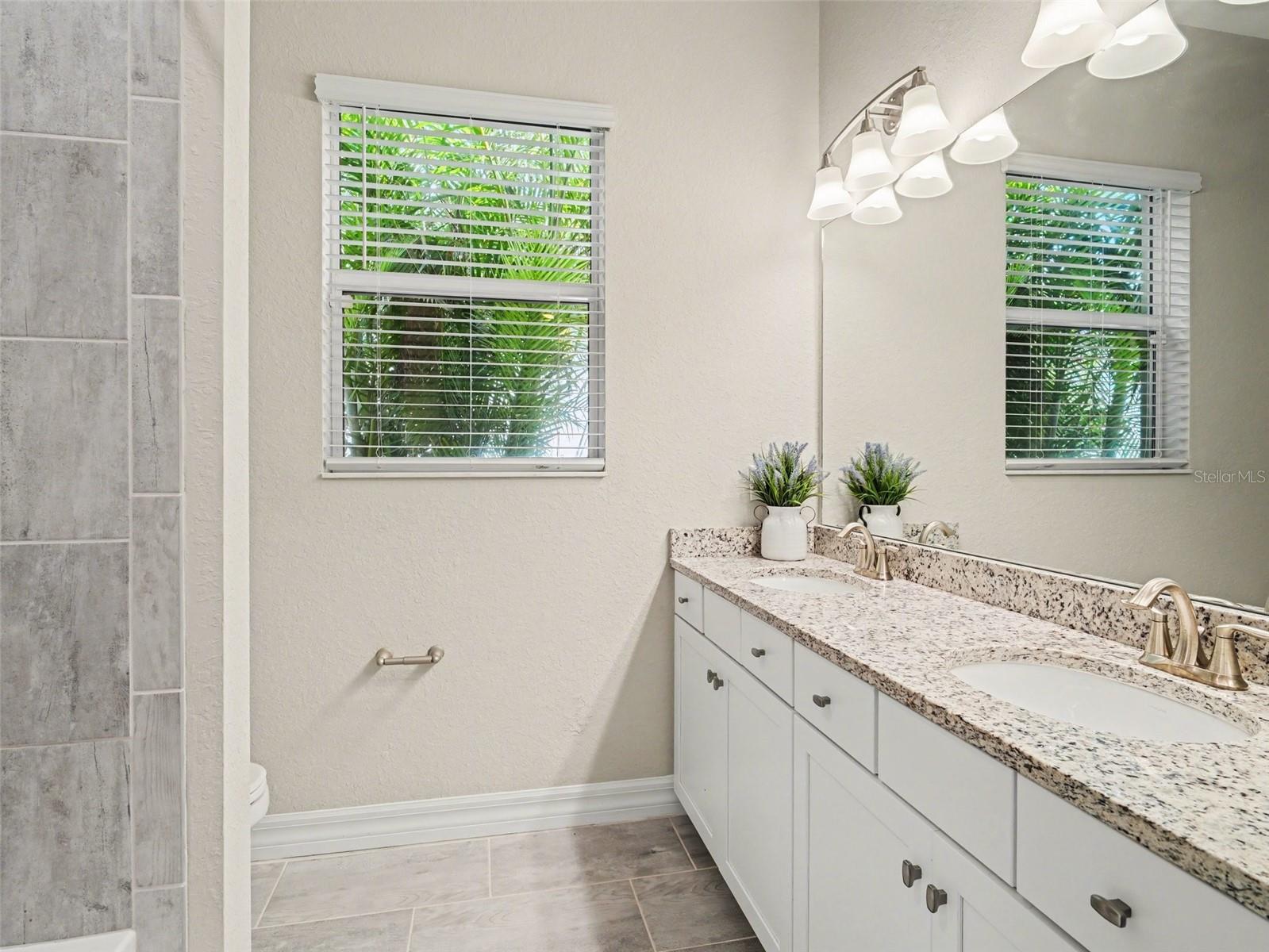 ARBOR GRANDE - Residential