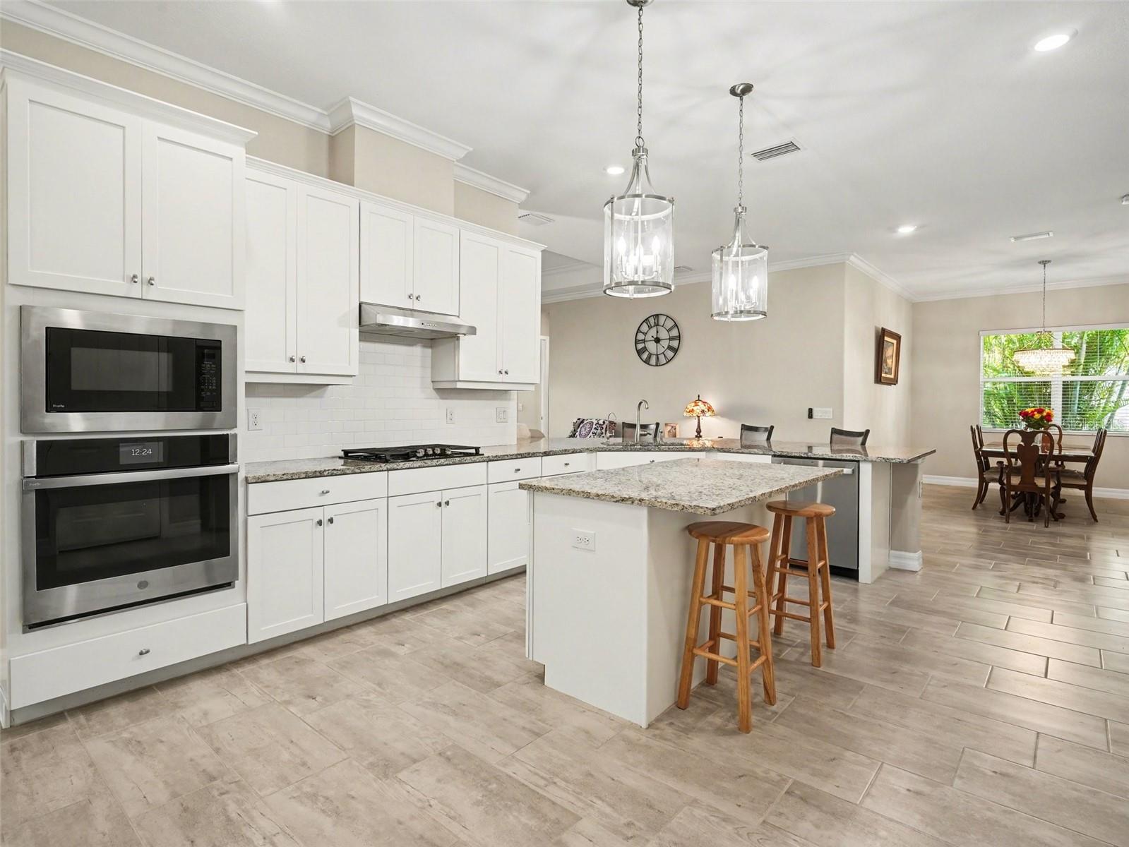 ARBOR GRANDE - Residential