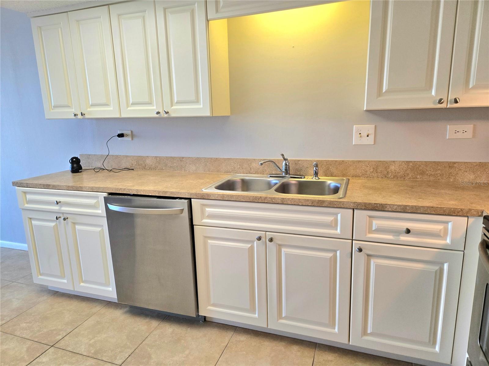 TREASURE ISLAND TENNIS & YACHT CLUB - Residential Lease