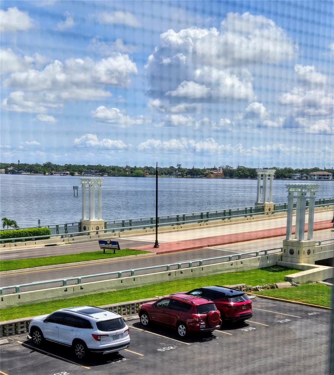 TREASURE ISLAND TENNIS & YACHT CLUB - Residential Lease