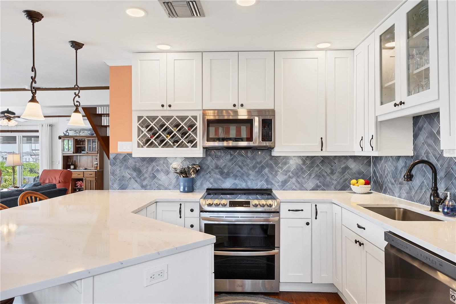 NO SUBDIVISION - Residential