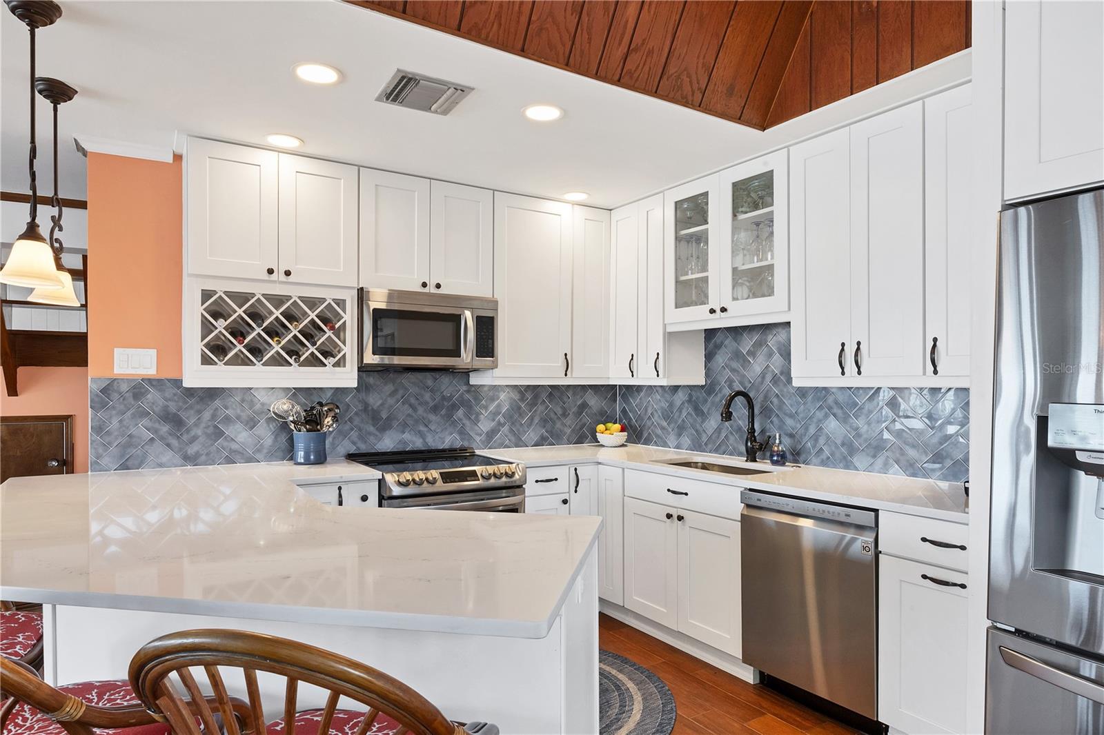 NO SUBDIVISION - Residential