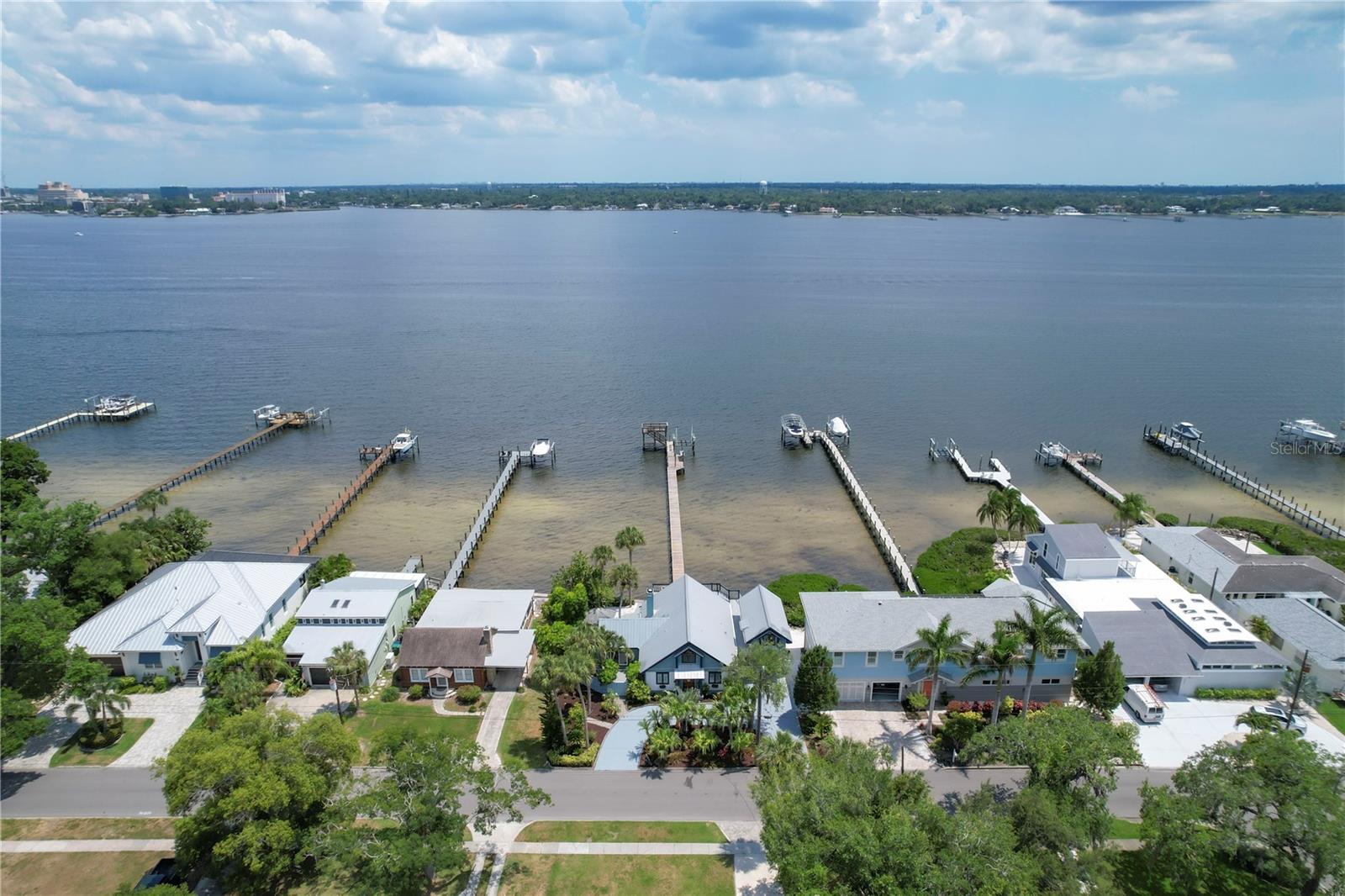 NO SUBDIVISION - Residential