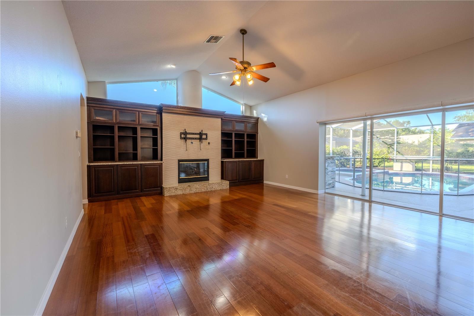 9159 HIGHLAND RIDGE WAY