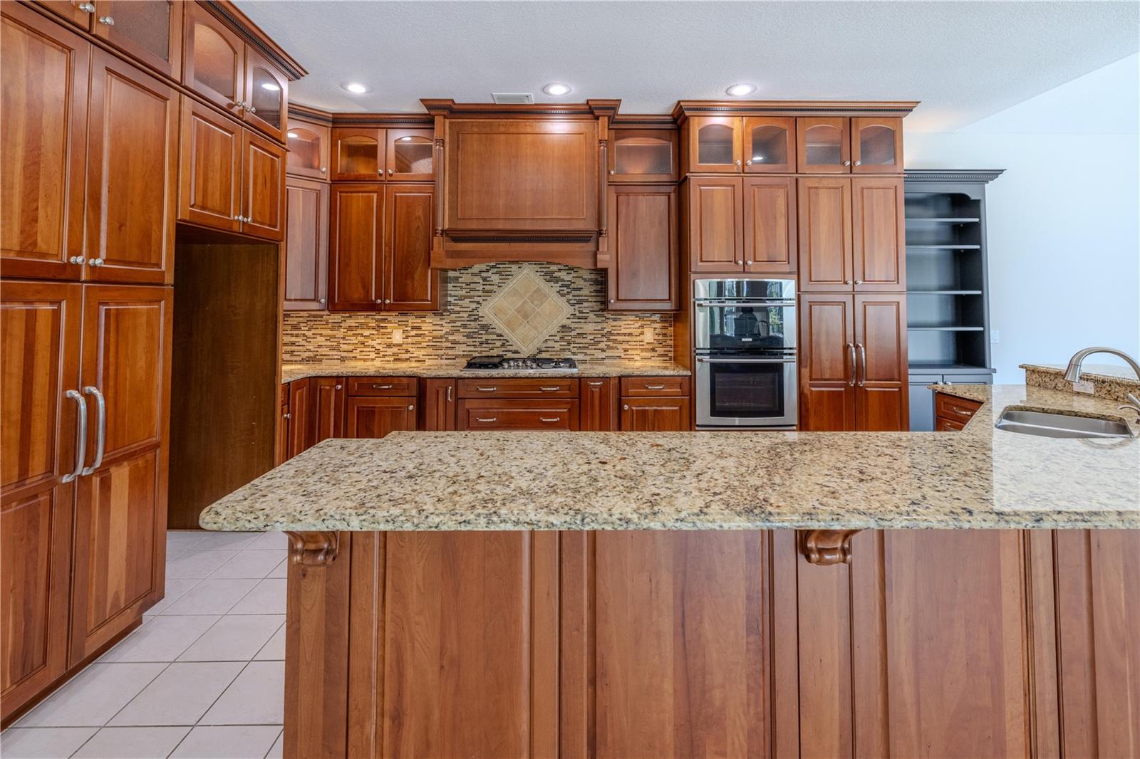 9159 HIGHLAND RIDGE WAY