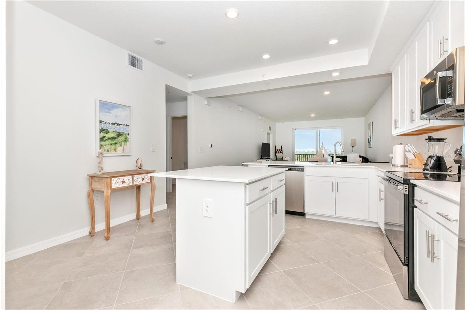 WELLEN PARK GOLF & COUNTRY CLUB - Residential Lease