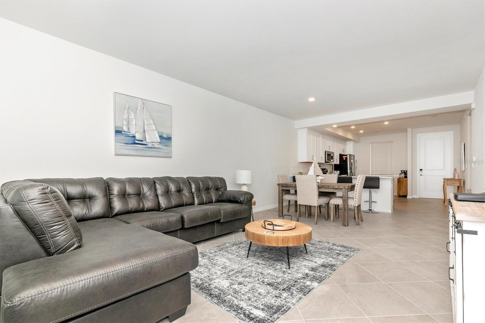 WELLEN PARK GOLF & COUNTRY CLUB - Residential Lease