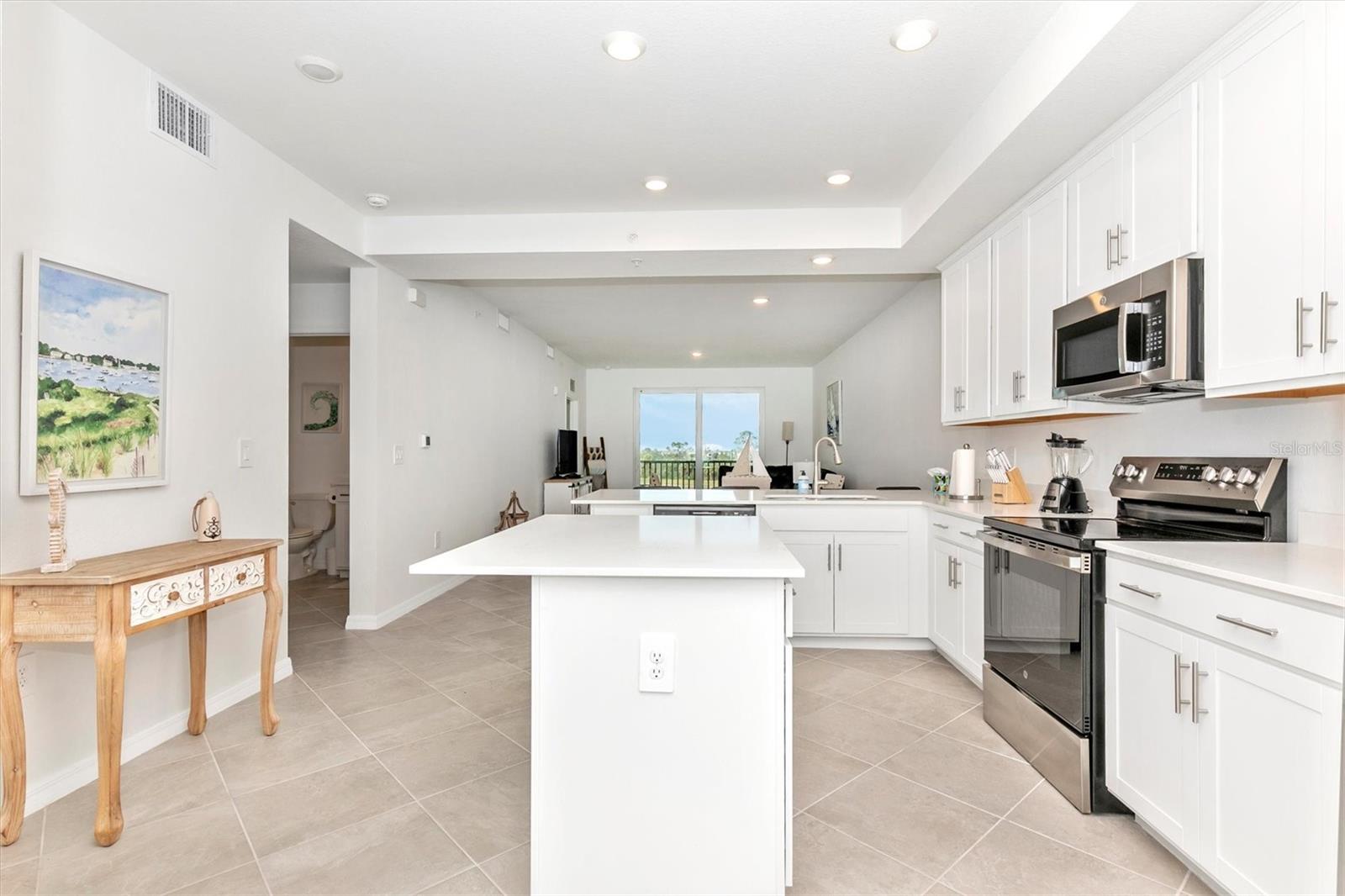 WELLEN PARK GOLF & COUNTRY CLUB - Residential Lease