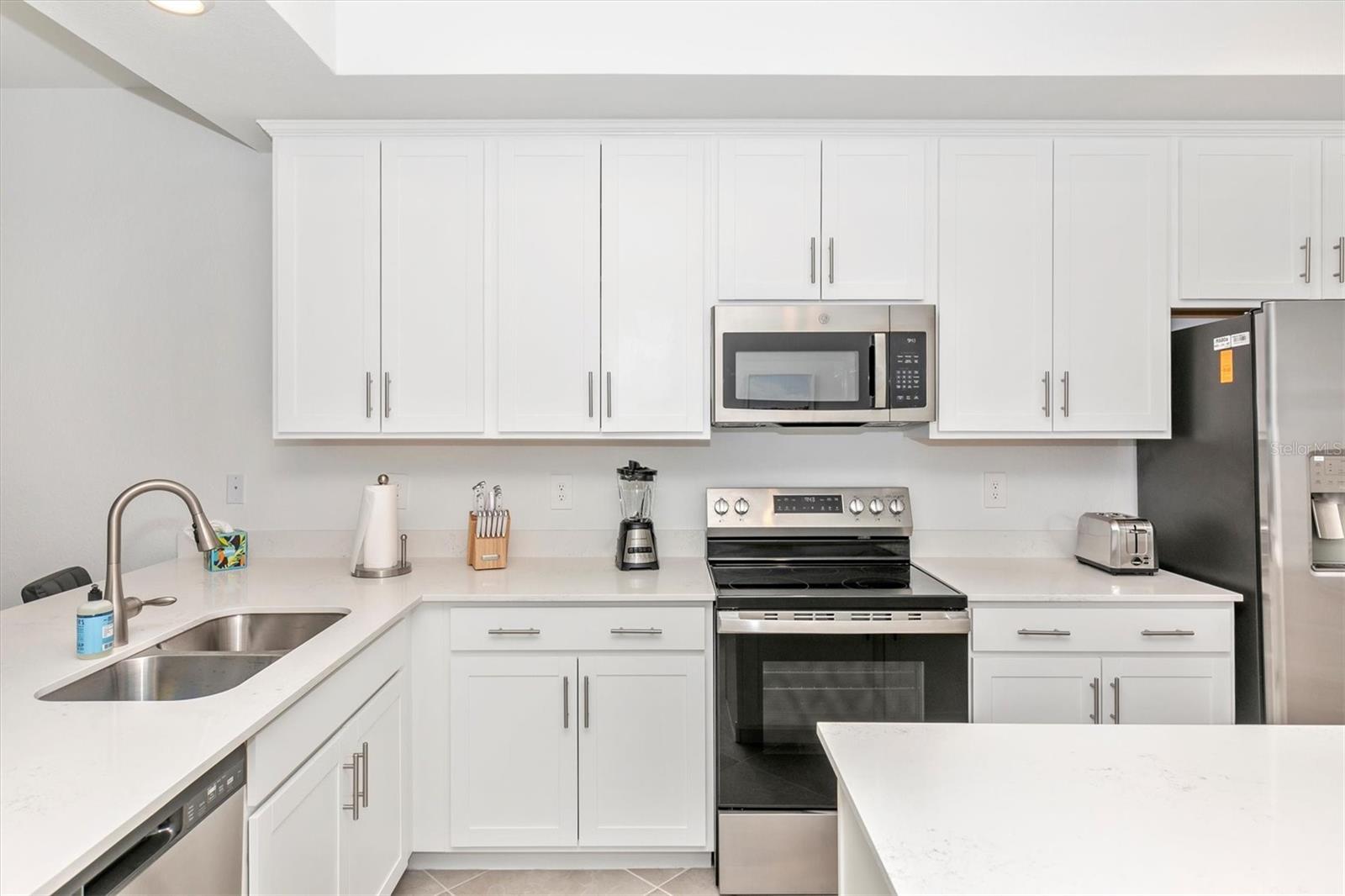 WELLEN PARK GOLF & COUNTRY CLUB - Residential Lease