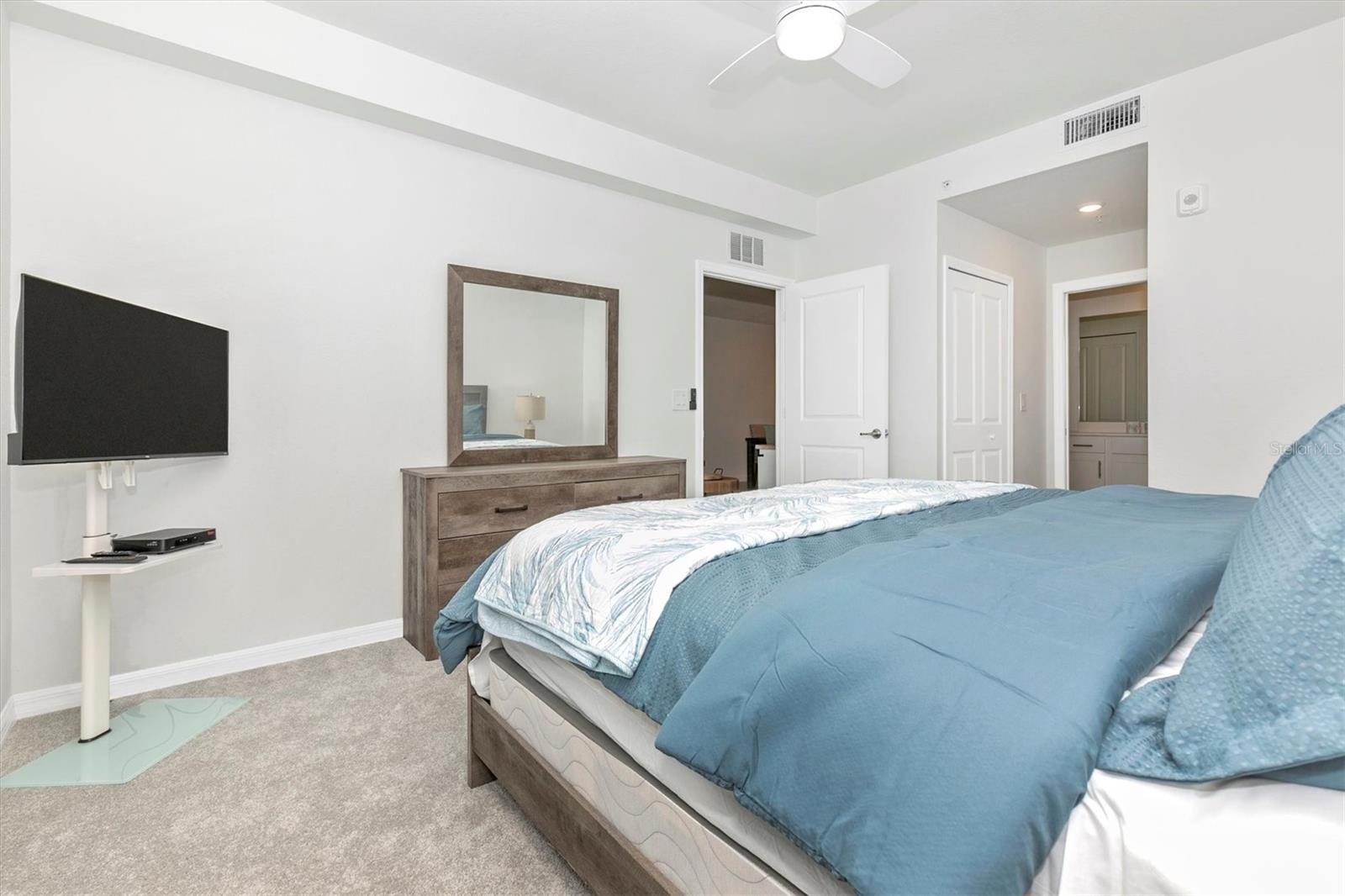 WELLEN PARK GOLF & COUNTRY CLUB - Residential Lease
