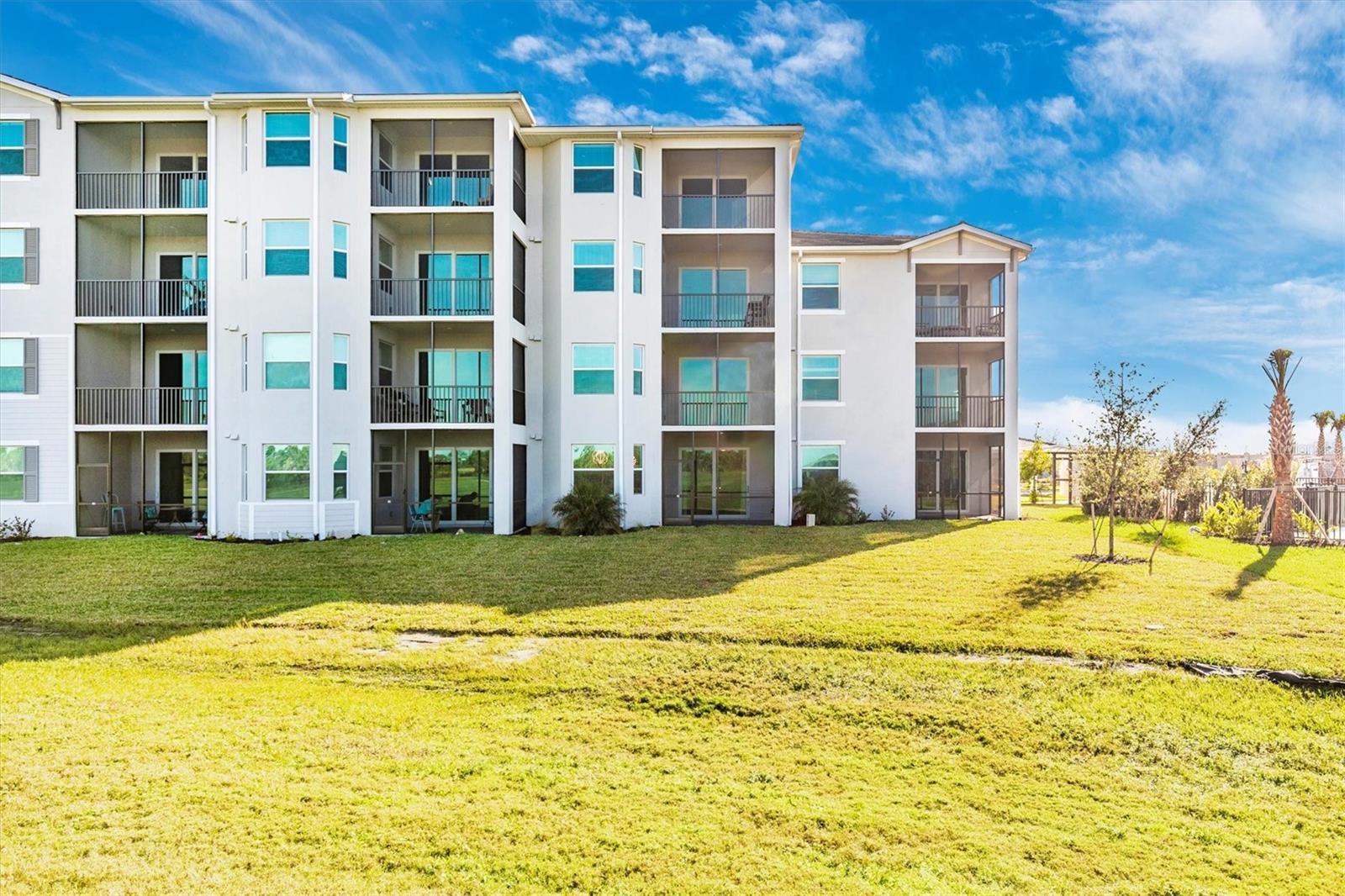 WELLEN PARK GOLF & COUNTRY CLUB - Residential Lease