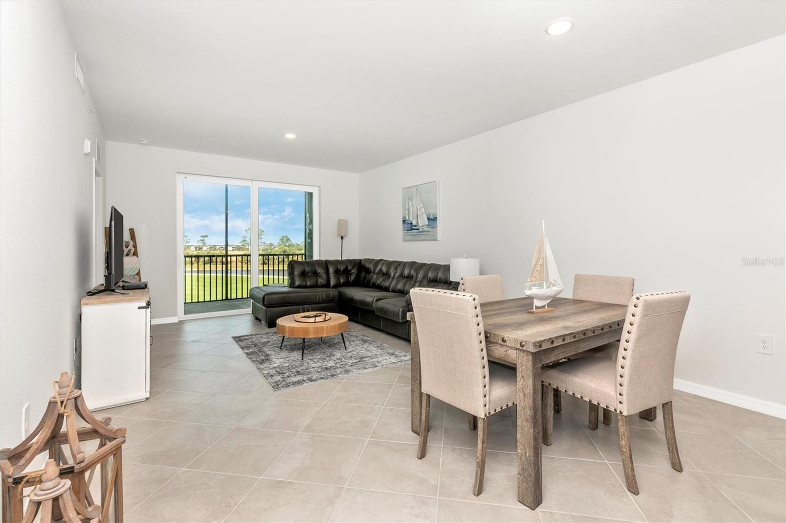 WELLEN PARK GOLF & COUNTRY CLUB - Residential Lease