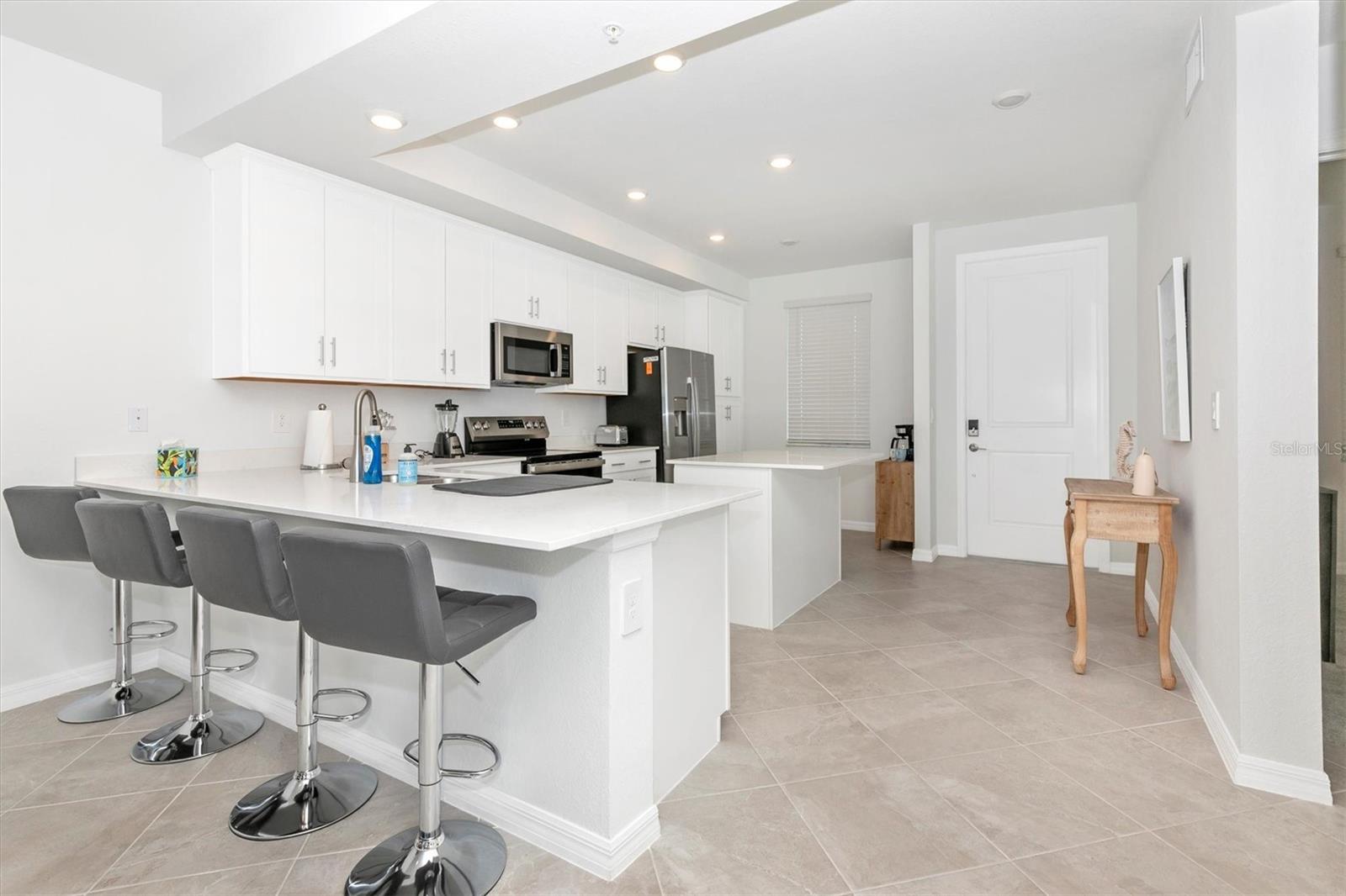 WELLEN PARK GOLF & COUNTRY CLUB - Residential Lease
